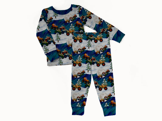 Crushin' Christmas 2 piece Pajama Set (PRESALE– SHIPS APPROX NOV)